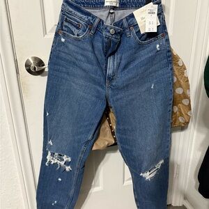 Abercrombie & Fitch The Mom High Rise Curve Love Distressed Jeans